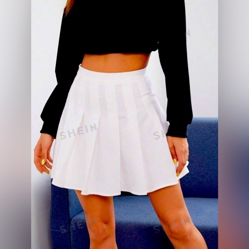 SHEIN EZwear High Rise Pleated Mini Skater Skirt Medium